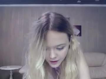 Freechat lily_holy on Chaturbate