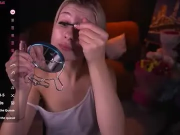 lovelyspacee on Chaturbate