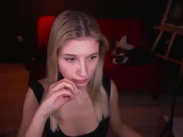 lovelyspacee on Chaturbate