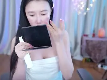 lucy__bb on Chaturbate