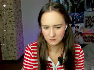 lucyrose33 on Chaturbate