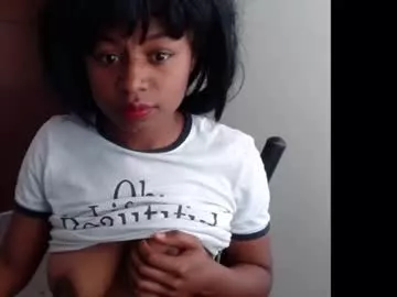 Freechat matilde27 on Chaturbate