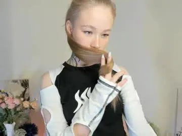 melodievejar on Chaturbate