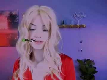 mia_starrr_ on Chaturbate