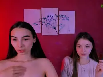 mia_starrr_ on Chaturbate