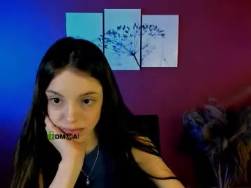 mia_starrr_ on Chaturbate