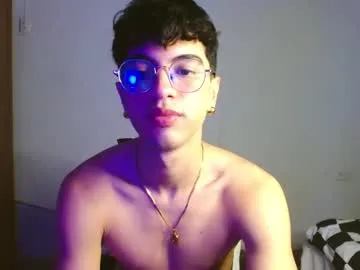 mike_pineapple on Chaturbate