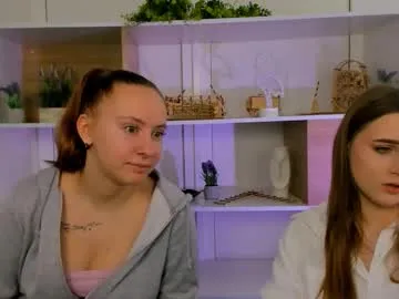 mila_glow on Chaturbate