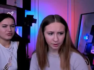 mila_glow on Chaturbate