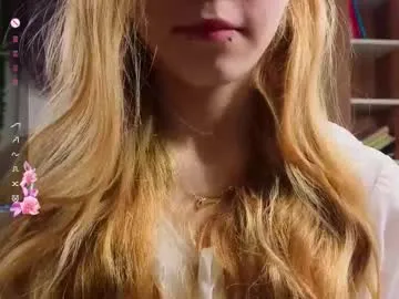 moirebroady on Chaturbate