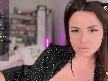 Freechat myphoenixx on Chaturbate