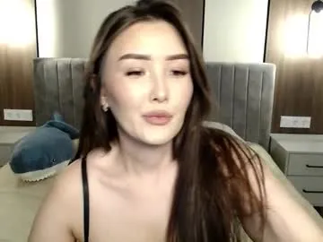 Freechat mysticsirenn on Chaturbate