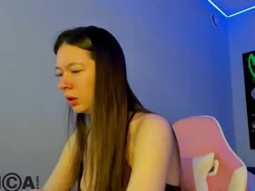 nicole_charm on Chaturbate