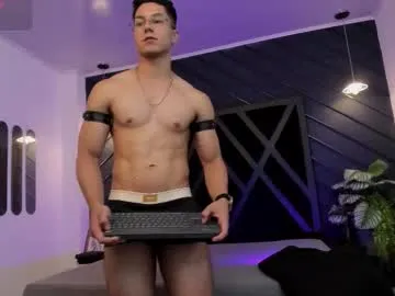 noah_clarkk — SALE: EXPLOTION OF CUM+ EAT CUM [680 tokens left] Help me masturbate    #young man is here for give you pleasure    #master #bigcock #lovense #muscle