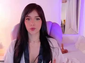 Freechat pau_cute on Chaturbate