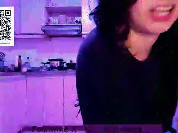 Freechat petitee_lunna on Chaturbate