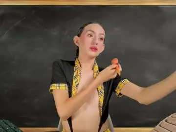 pinky_peach_ on Chaturbate