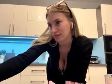 raeannschemmer — I'm new here ....Goal:Squeezing my tits under my top :Mila is here with you #bigboobs #18 #cute #new  #natural [61 tokens remaining]