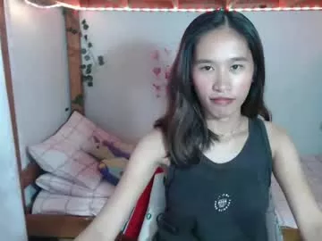 Freechat rea_petite on Chaturbate