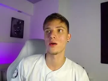 Freechat robbinblaze on Chaturbate