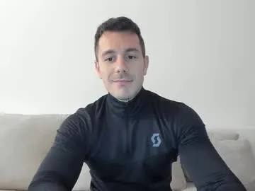 roberto4ever on Chaturbate