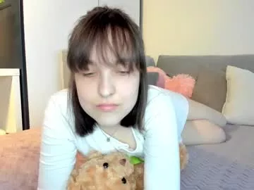 Freechat saphirree on Chaturbate