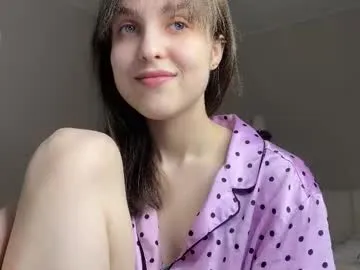 Freechat saphirree on Chaturbate