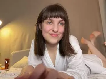 Freechat saphirree on Chaturbate