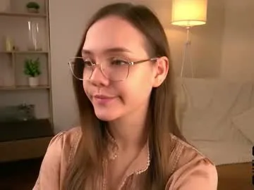 sara_whooops on Chaturbate