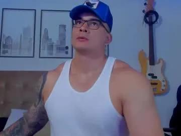 sean_carrera69 — GOAL: Oil in ass [200 tokens remaining] Welcome guys! #slave #dildo #lovense #muscle #anal