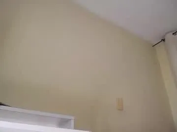 Freechat shkendall on Chaturbate