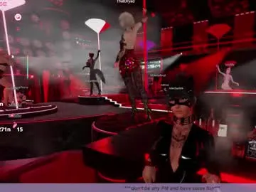 Freechat slavelilith on Chaturbate