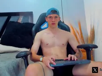 smitgrey — CUM SHOW  #oilshow #bigcock #latino #bigdick #lovense [1505 tokens remaining]