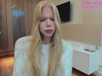 Private sonyaplush on Chaturbate