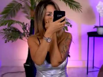 Freechat sophiapotts on Chaturbate