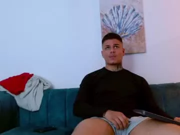 straight__friends on Chaturbate