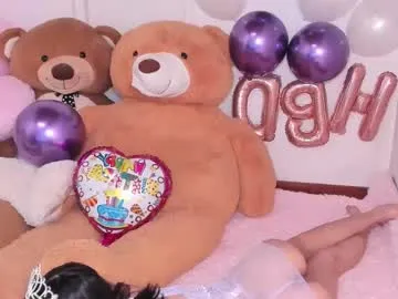 Freechat sulyrouse on Chaturbate