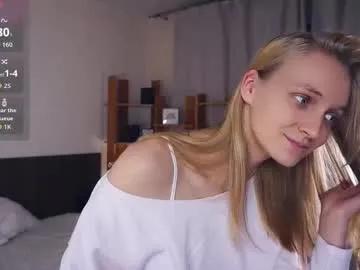 tobicovitt — GOAL: flash boobs [13 tokens remaining] Welcome to my room Sweetie, I`m Lilly, wanna play with me? <3 #blonde #18 #bigass #feet #shy