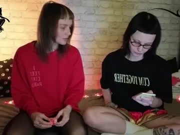 twins_terror — GOAL: One girl topless [814 tokens remaining] BOW DOWN BOY #feet #mistress #teen #lesbian  #femdom