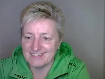 vea_motty — Hi there! Im new here! #new #mature #natural #cute #pvt