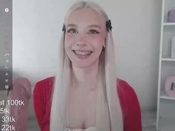 Freechat vickyfuckingdoll on Chaturbate