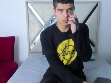 Freechat wyatt_2 on Chaturbate