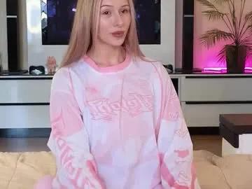 yononeey on Chaturbate 