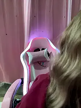 -Violet-t on StripChat