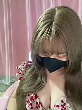 -Violet-t on StripChat