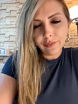 Freechat _Abril-Office1 on StripChat