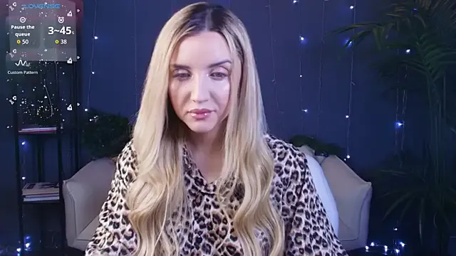 Freechat _Mi1a_ on StripChat