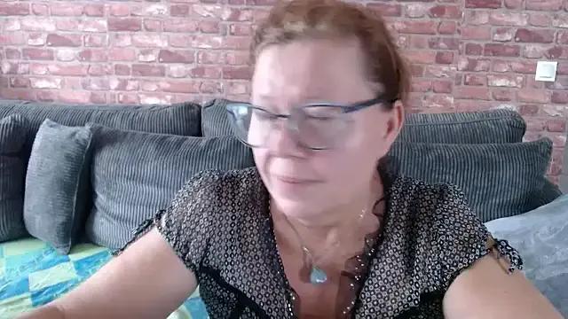 Freechat Adelewildx on StripChat