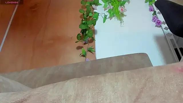 adhara_hotter on StripChat 