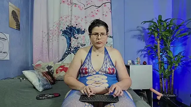 AlexaDark00 — Striptease